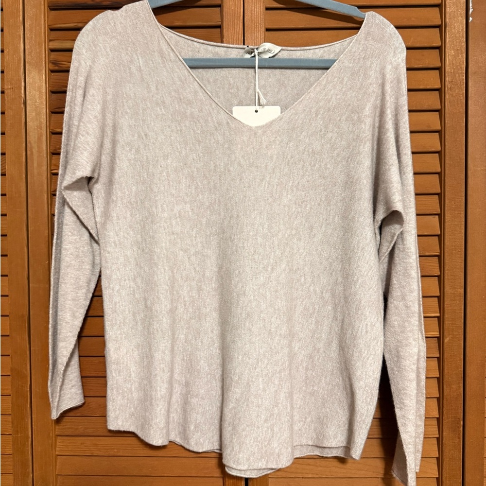 Elegant Cream V-Neck Women's Top